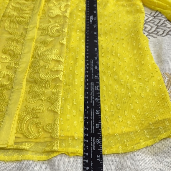 (A5)NWIsaac Mizrahi Live! Floral Embroidered Sheer V-Neck Blouse,Bright Yellow M - Picture 12 of 13